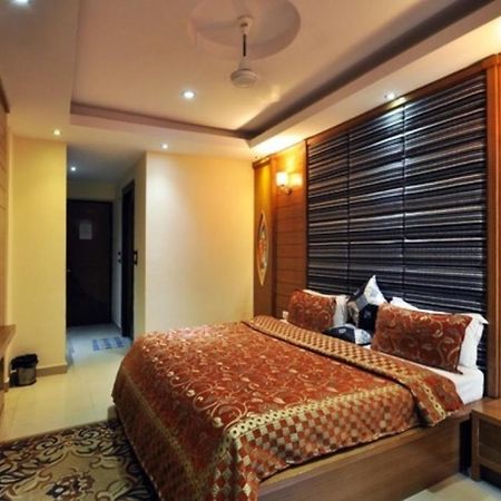 הרידוואר Hotel Raj Mandir מראה חיצוני תמונה