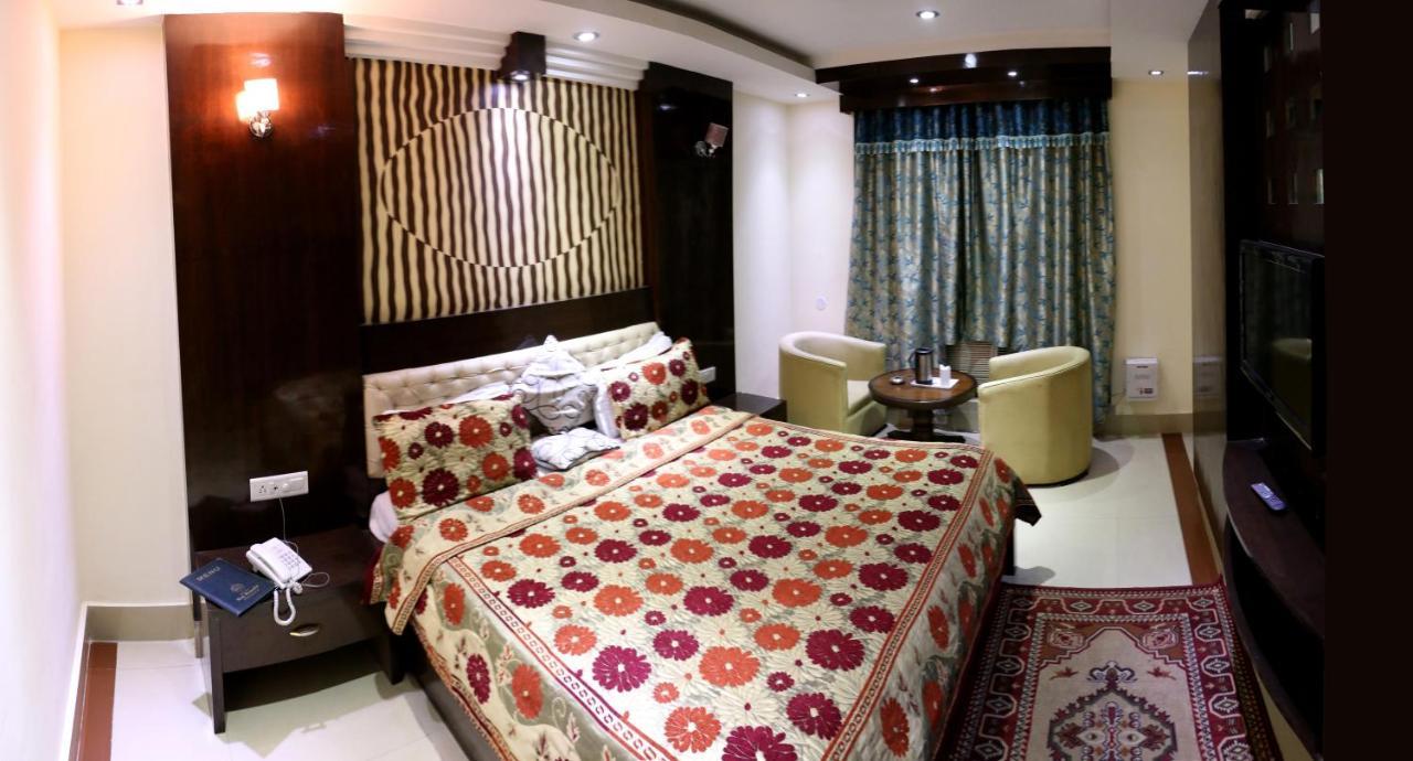 הרידוואר Hotel Raj Mandir מראה חיצוני תמונה