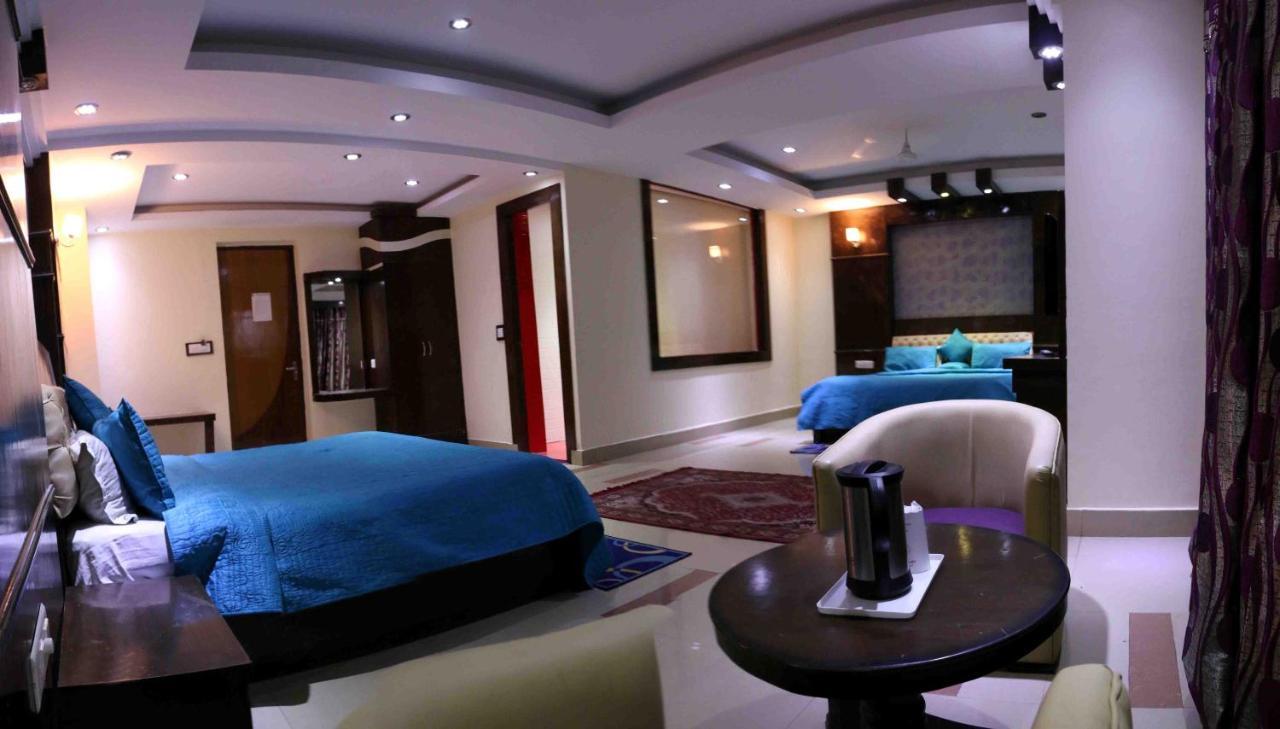 הרידוואר Hotel Raj Mandir מראה חיצוני תמונה