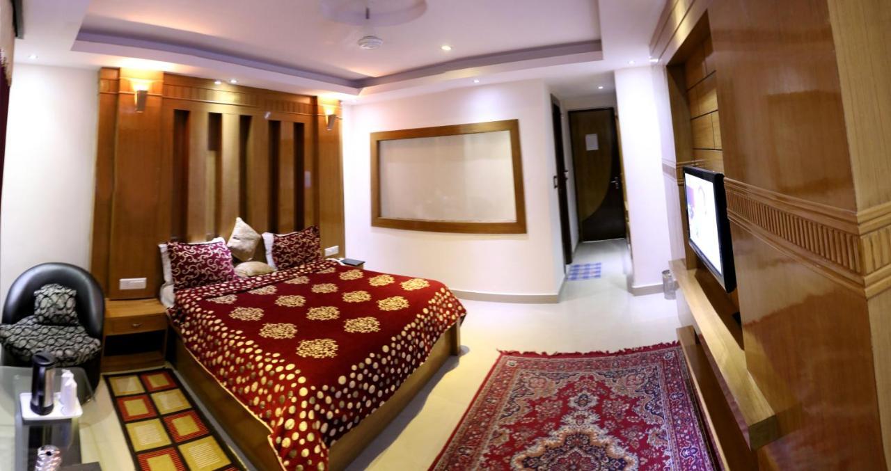 הרידוואר Hotel Raj Mandir מראה חיצוני תמונה
