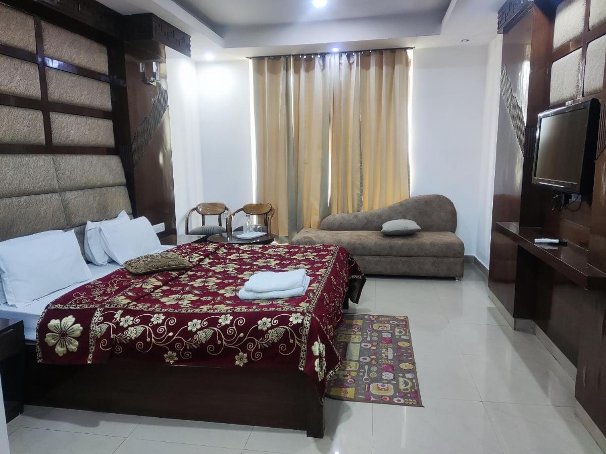 הרידוואר Hotel Raj Mandir מראה חיצוני תמונה