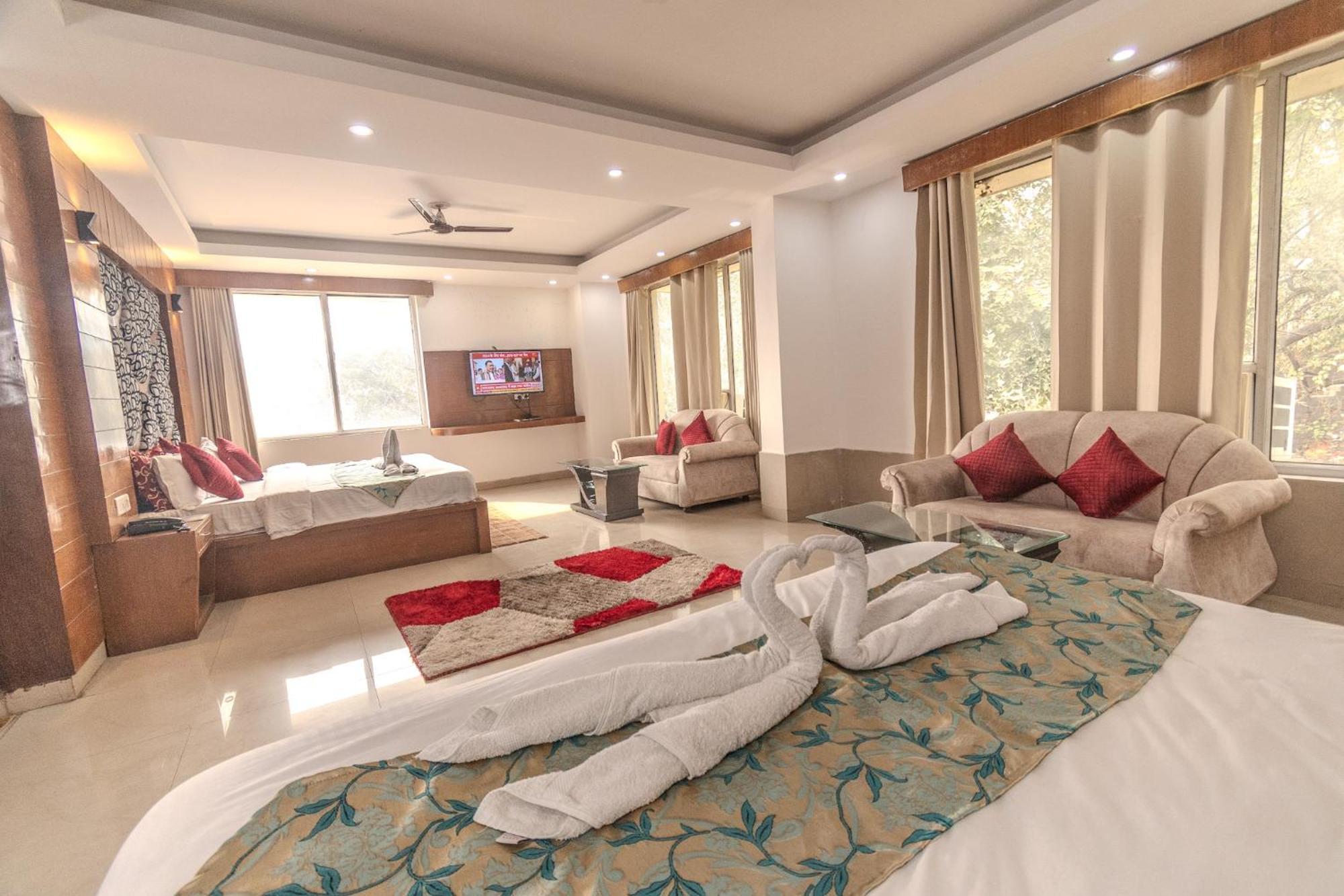הרידוואר Hotel Raj Mandir מראה חיצוני תמונה