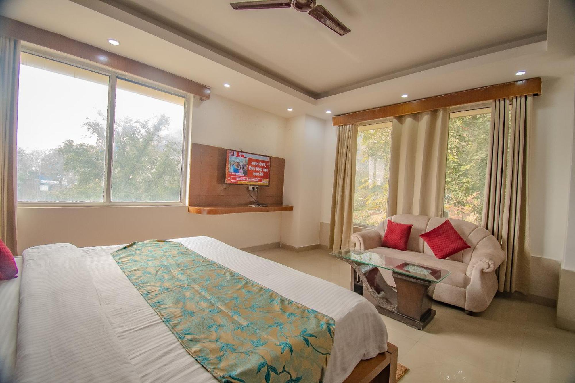 הרידוואר Hotel Raj Mandir מראה חיצוני תמונה