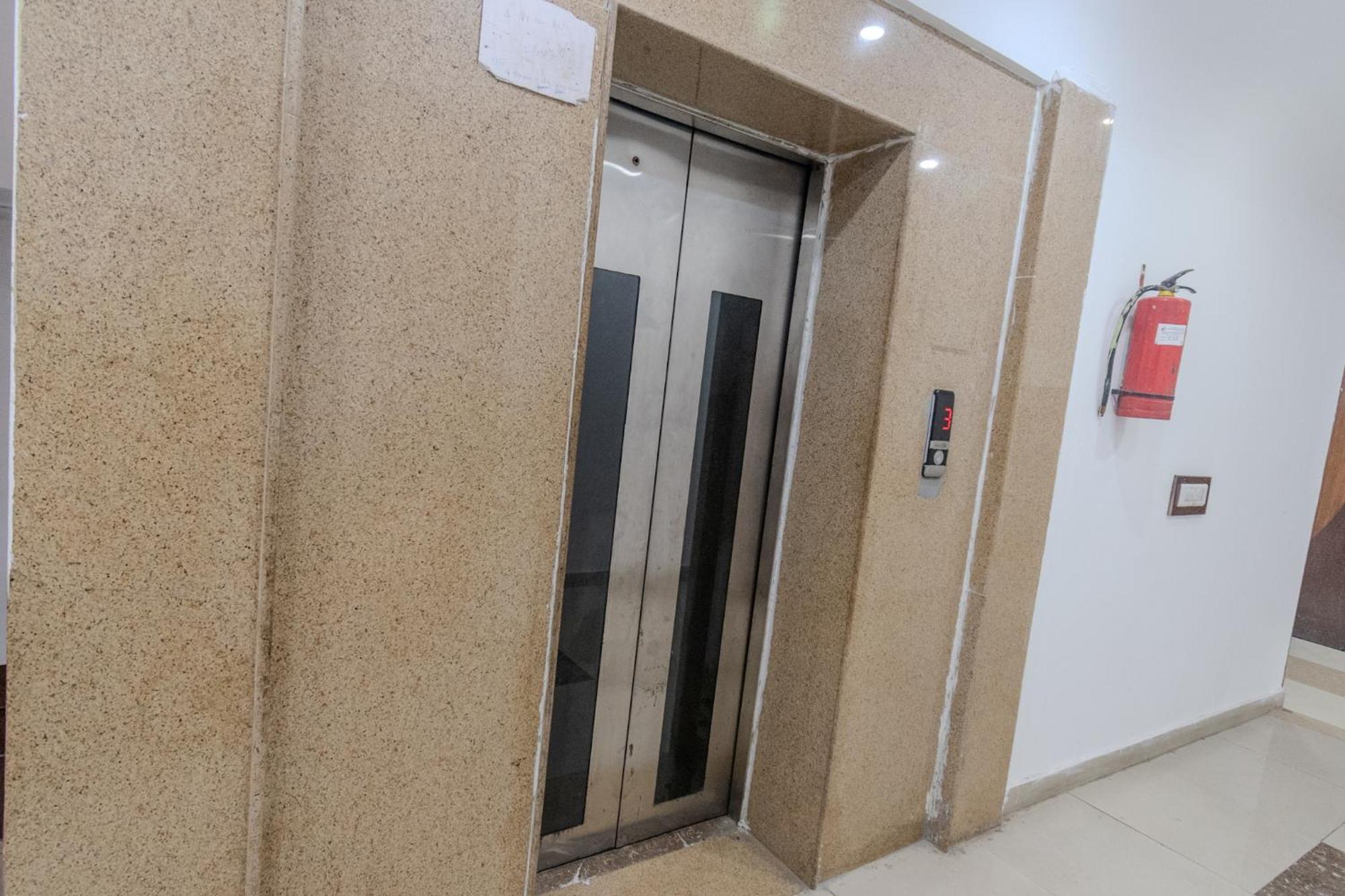 הרידוואר Hotel Raj Mandir מראה חיצוני תמונה
