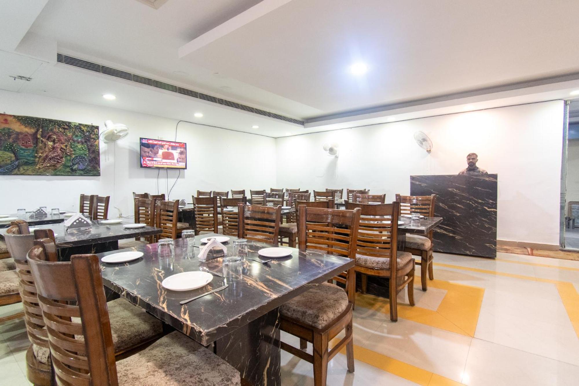 הרידוואר Hotel Raj Mandir מראה חיצוני תמונה