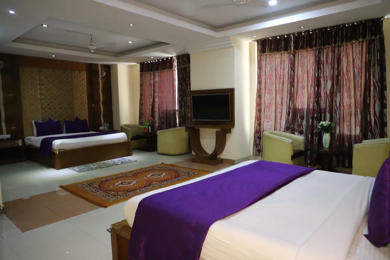 הרידוואר Hotel Raj Mandir מראה חיצוני תמונה